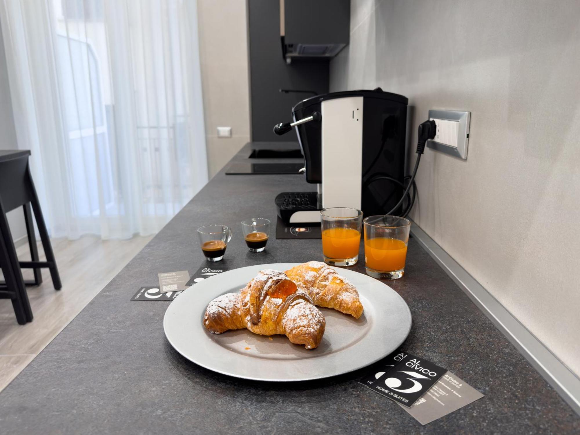 Al Civico3 Home & Suites Salerno Buitenkant foto